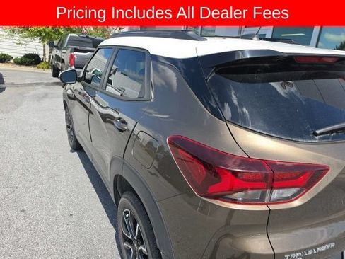 Used 2021 Chevrolet TrailBlazer ACTIV w/ Sun and Liftgate Package AWD/4WD image 16