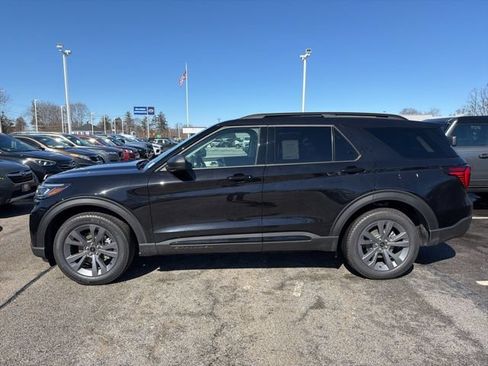 New 2026 Ford Explorer Active w/ Active Comfort Package AWD/4WD image 4