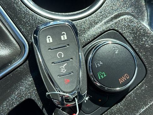 Used 2023 Chevrolet Traverse LT w/ LPO, Floor Liner Package image 38