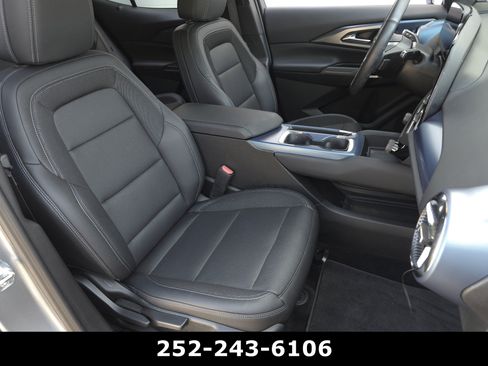 Used 2025 Chevrolet Equinox EV LT w/ Convenience Package FWD image 38