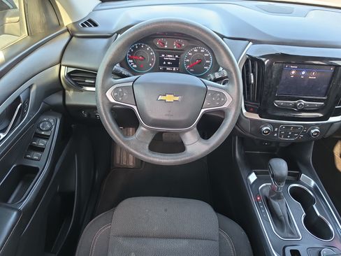 Certified 2021 Chevrolet Traverse LS FWD image 8