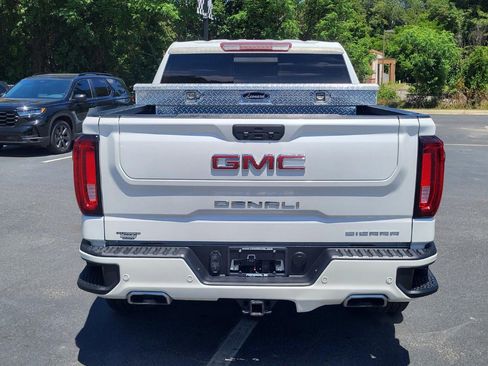 Used 2021 GMC Sierra 1500 Denali w/ Denali Premium Package AWD/4WD image 3