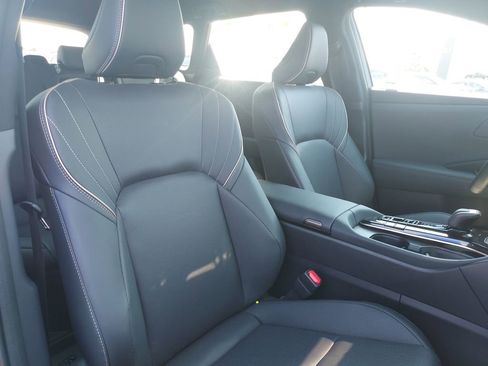 Used 2025 Toyota Crown Signia image 29