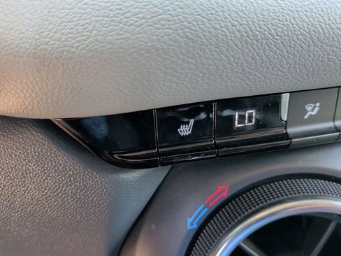 Used 2019 Chevrolet Blazer LT FWD image 24