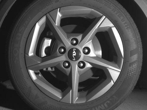 Used 2025 Kia K4 LXS image 12