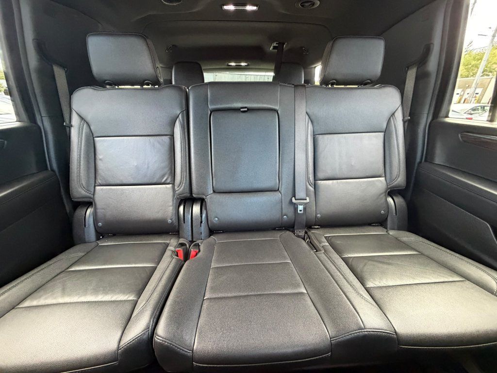 Used 2025 Chevrolet Suburban LT AWD/4WD image 16