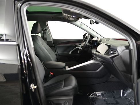 Certified 2025 Audi Q5 Premium Plus image 18