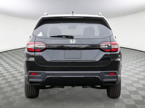 New 2026 Honda Pilot Sport image 5