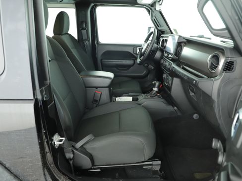 Used 2021 Jeep Wrangler Sport AWD/4WD image 8