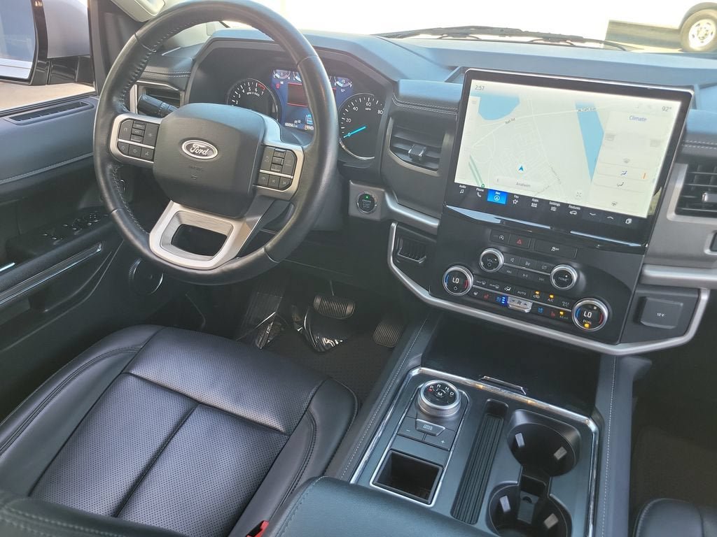 Used 2024 Ford Expedition XLT RWD image 11