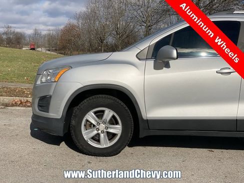 Used 2016 Chevrolet Trax LT w/ LT Convenience Package image 10