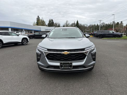 New 2026 Chevrolet Trax LT w/ Driver Confidence Package image 8