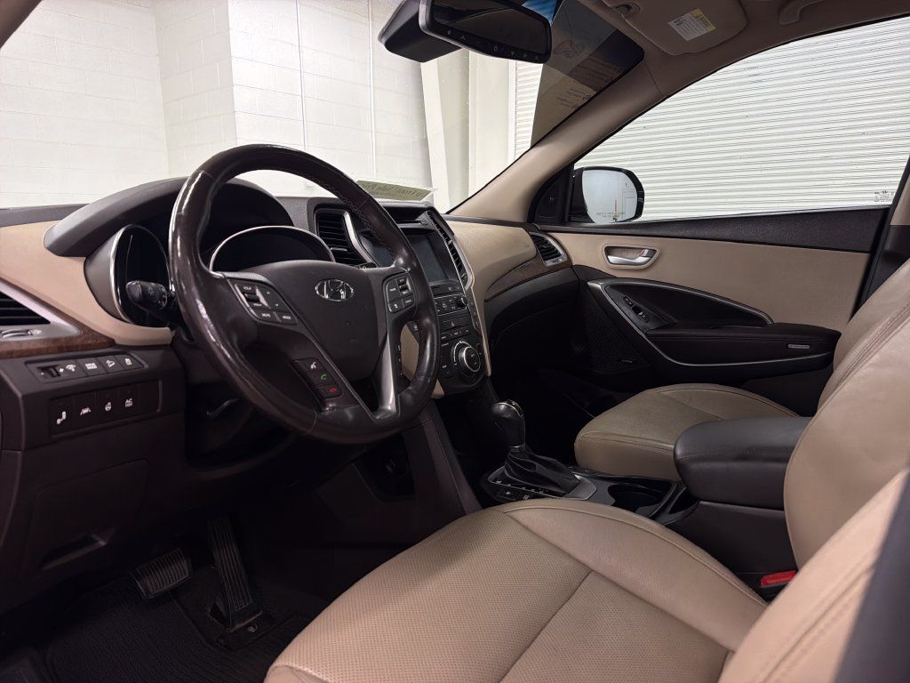 Used 2017 Hyundai Santa Fe Limited FWD image 6