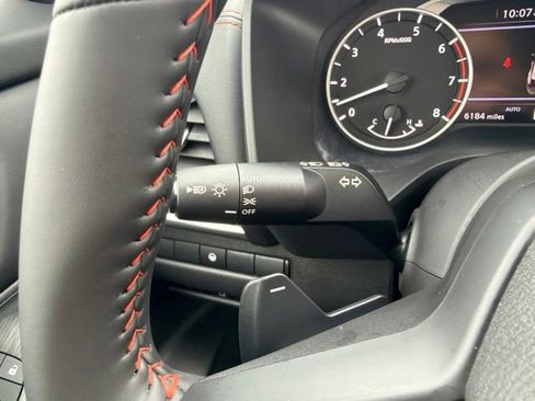 Used 2025 Nissan Rogue SV AWD/4WD image 28