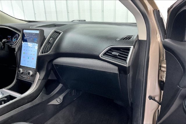 Used 2021 Ford Edge SEL w/ Convenience Package AWD/4WD image 17