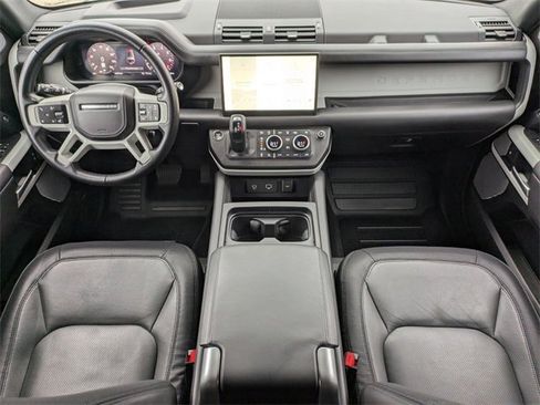 Used 2023 Land Rover Defender 130 X-Dynamic SE image 14