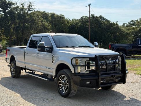 Used 2018 Ford F350 XLT w/ XLT Premium Package AWD/4WD image 1