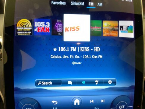 New 2025 Mercedes-Benz GLC 350e 4MATIC image 21