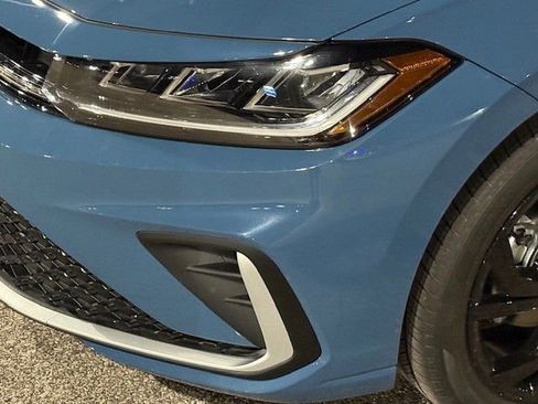 New 2026 Volkswagen Jetta SE image 10