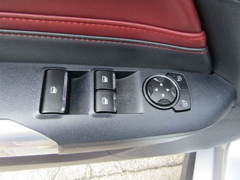 Used 2025 Ford Mustang GT Premium RWD image 28