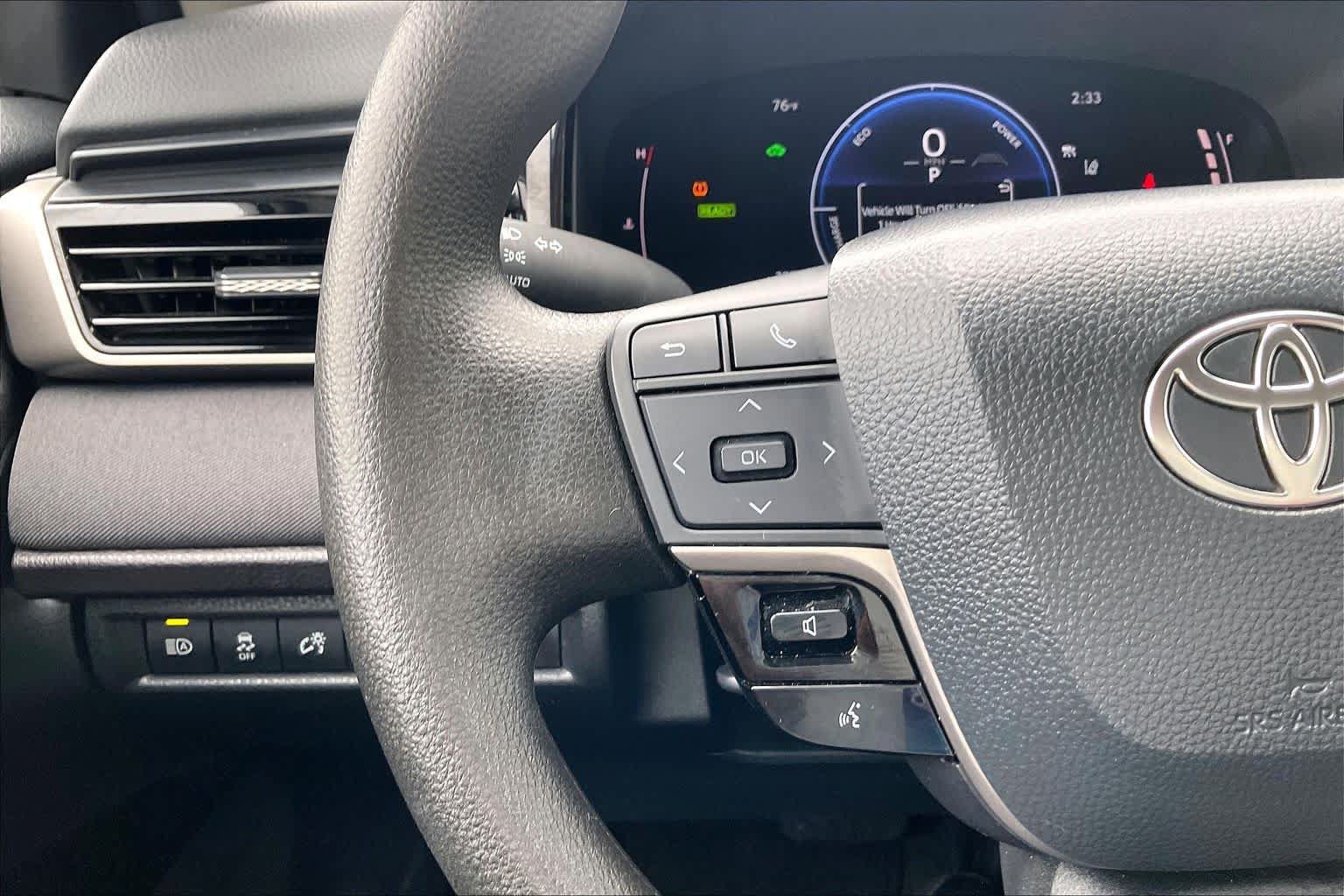 Used 2025 Toyota Camry LE FWD image 23