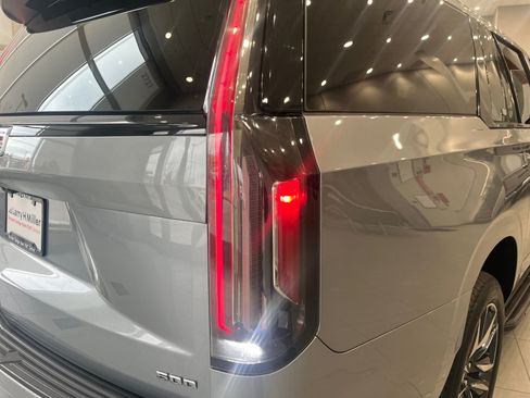 Used 2024 Cadillac Escalade ESV Sport AWD/4WD image 29