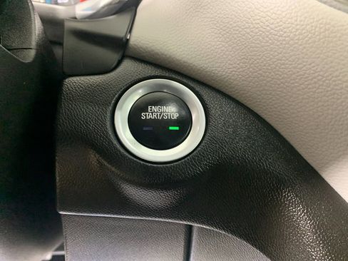 Used 2023 Chevrolet Equinox LS w/ LS Convenience Package image 18