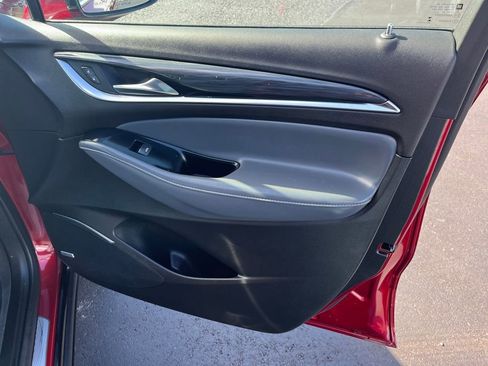 Used 2024 Buick Enclave Essence w/ Experience Buick Package image 32