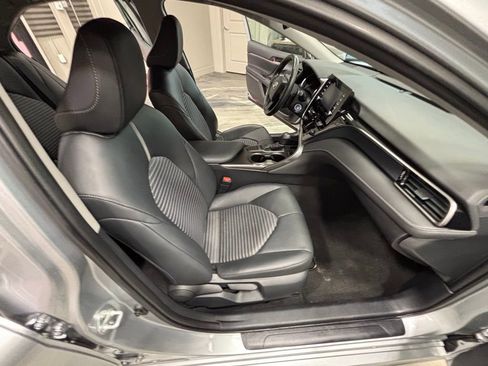 Used 2024 Toyota Camry SE image 38