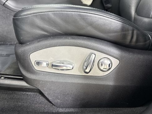 Certified 2024 Porsche Macan S w/ Premium Plus Package AWD/4WD image 39