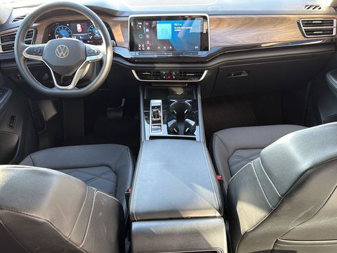 Used 2024 Volkswagen Atlas SE FWD image 44