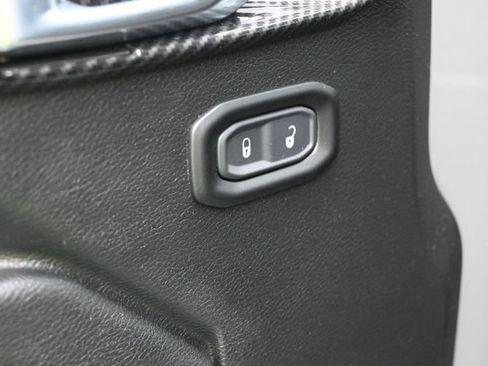 Used 2021 Jeep Gladiator Sport AWD/4WD image 19