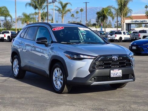 Used 2026 Toyota Corolla Cross LE image 3