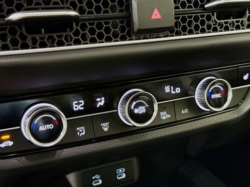 Certified 2026 Honda HR-V EX-L image 17