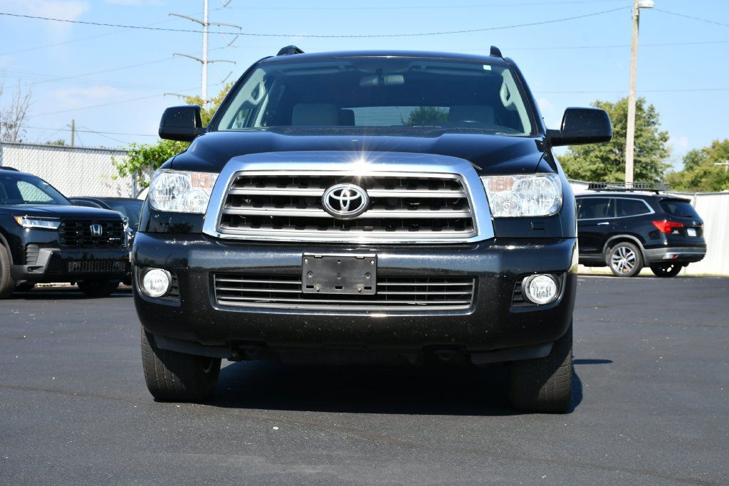 Used 2016 Toyota Sequoia SR5 AWD/4WD image 2