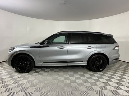 Certified 2024 Lincoln Aviator Reserve w/ Equipment Group 201A image 2