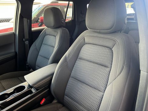 Used 2025 Chevrolet Equinox LT image 36