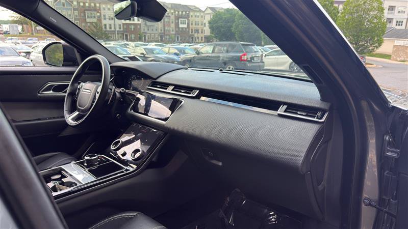 Used 2018 Land Rover Range Rover Velar R-Dynamic SE AWD/4WD image 12