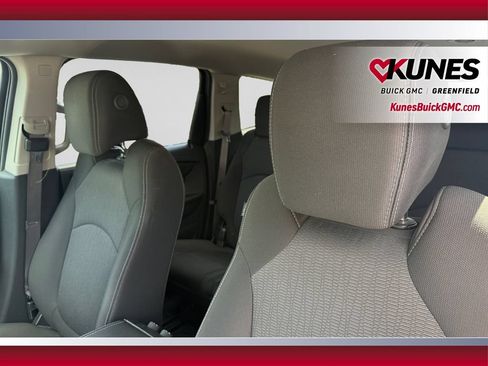 Used 2015 Chevrolet Traverse LT w/ Style and Technology Package FWD image 23