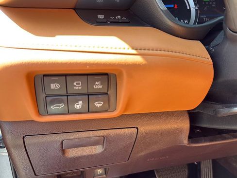 Used 2020 Toyota Highlander Platinum image 20