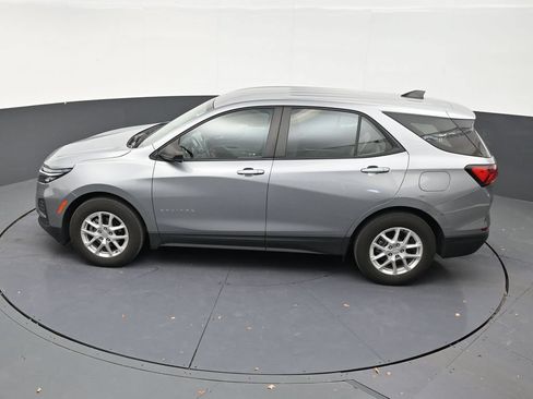 Used 2024 Chevrolet Equinox LS FWD image 13