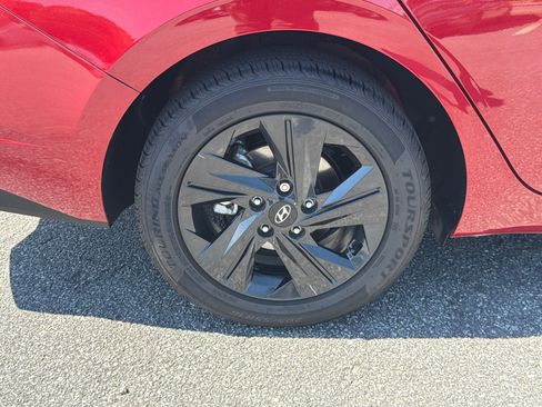 Certified 2023 Hyundai Elantra SEL FWD image 17
