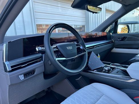 New 2026 Cadillac Escalade IQ Luxury 2 image 10