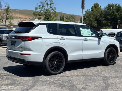 New 2026 Nissan Rogue SL AWD/4WD image 3