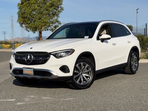 Used 2026 Mercedes-Benz GLC 300 4MATIC image 2