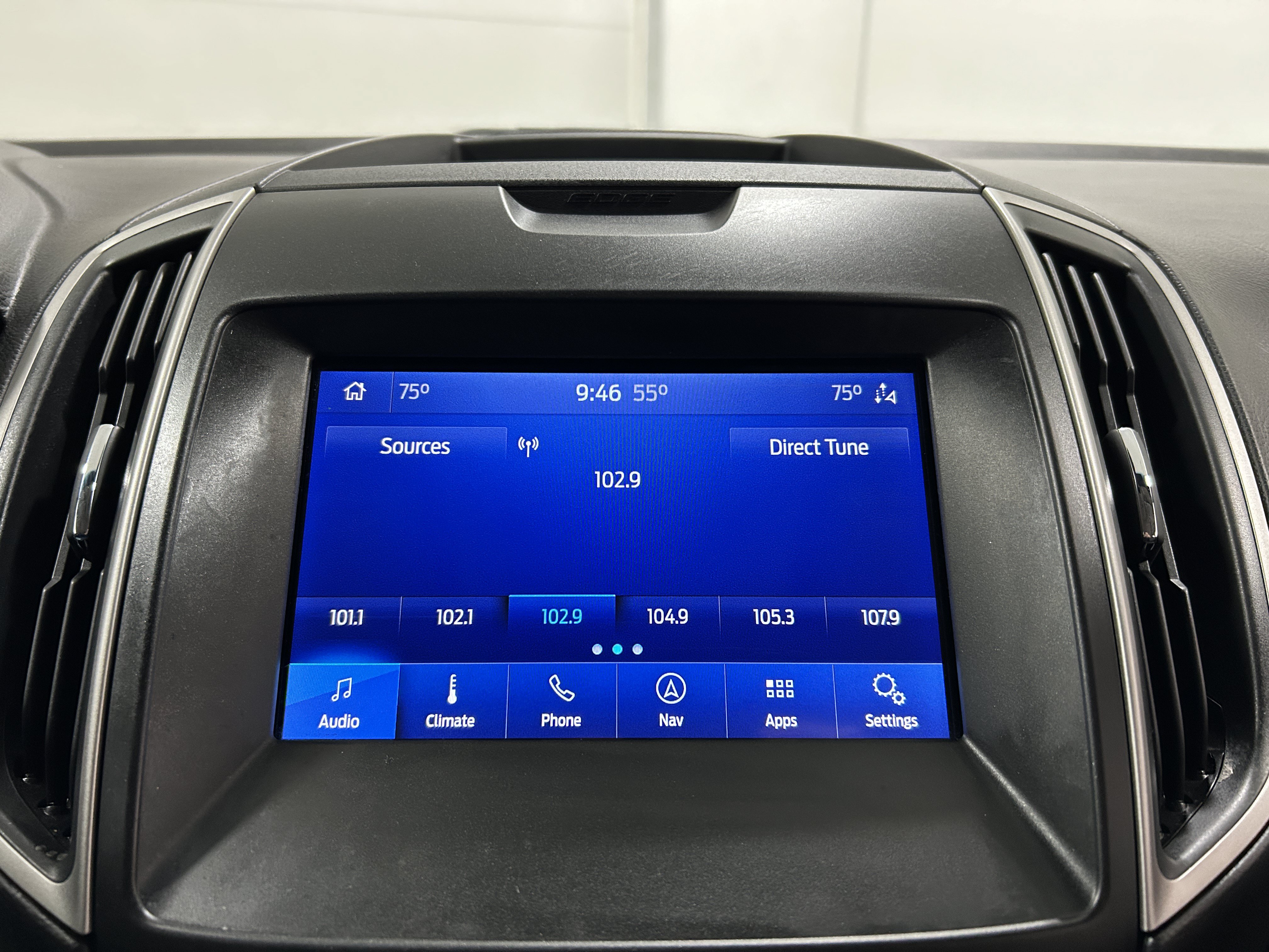 Used 2020 Ford Edge SEL w/ Convenience Package AWD/4WD image 6