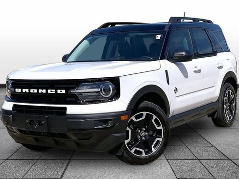 Used 2024 Ford Bronco Sport Outer Banks w/ Tech Package AWD/4WD image 1