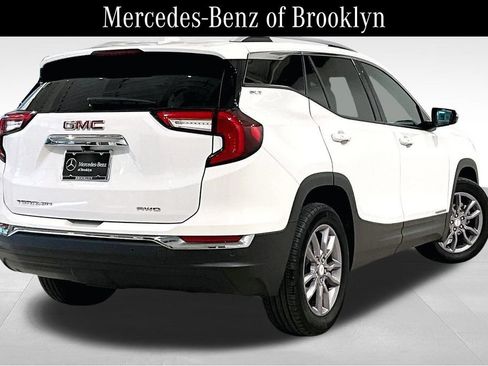 Used 2023 GMC Terrain SLT AWD/4WD image 12