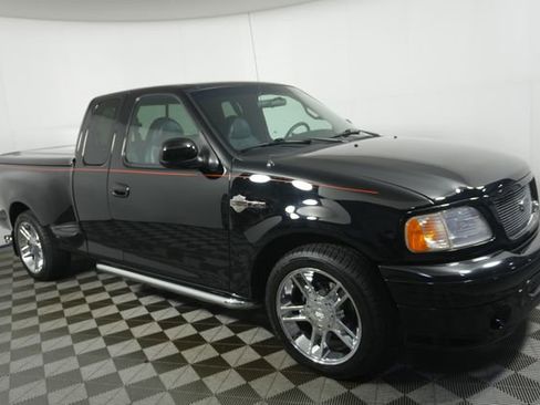 Used 2000 Ford F150 Harley-Davidson RWD image 2