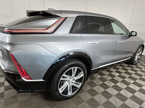 Used 2024 Cadillac Lyriq Tech RWD image 2